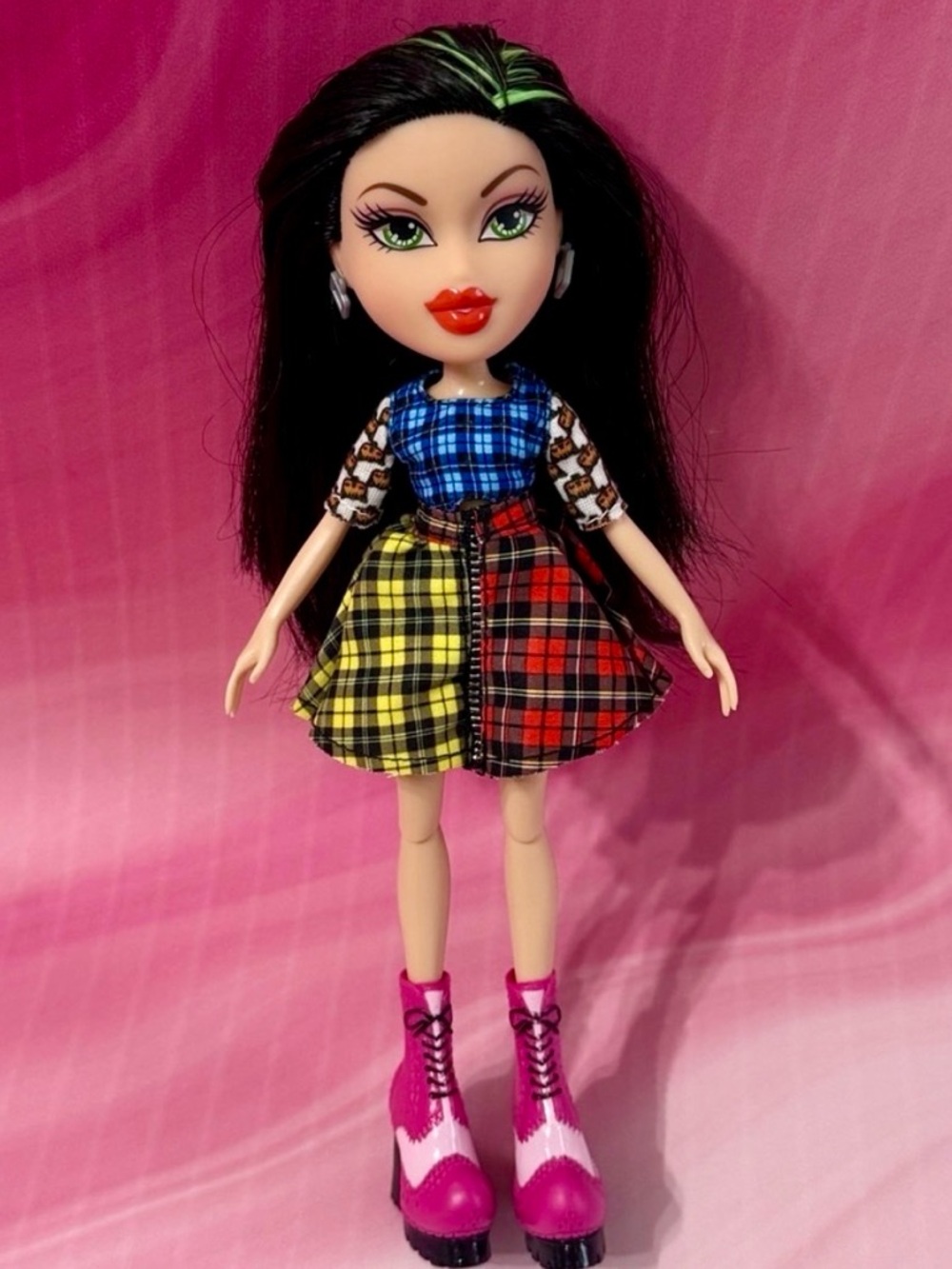 BRATZ DOLLS - “HELLO MY NAME IS” JADE DOLL - 2015